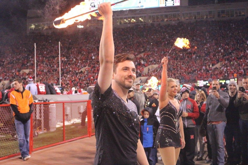 Cheerleader Porn Twirler - The Dizzying World of Competitive Male Baton-Twirling