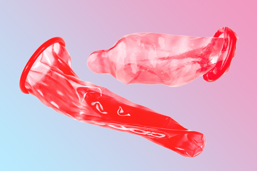 900px x 600px - Yes, You Should Wear a Condom During Period Sex, Too