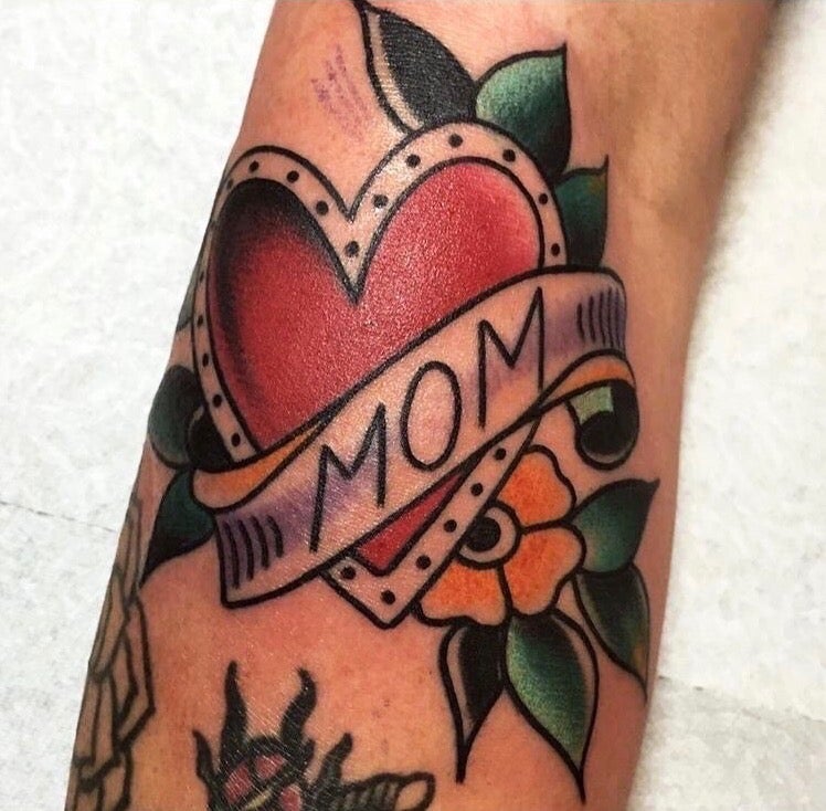 124 Heartfelt Mom and Dad Tattoos That Are Currently On The Trend