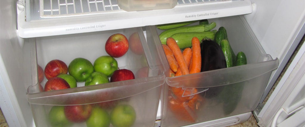 How to Use the Crisper Drawer in Your Refrigerator