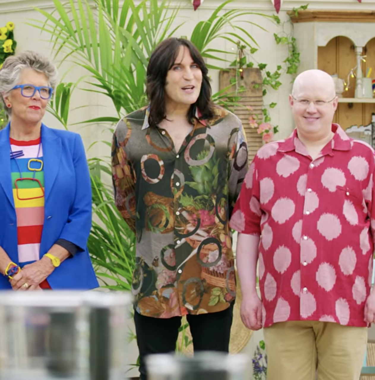 Noel Fielding’s ‘Great British Baking Show’ Outfits, Ranked