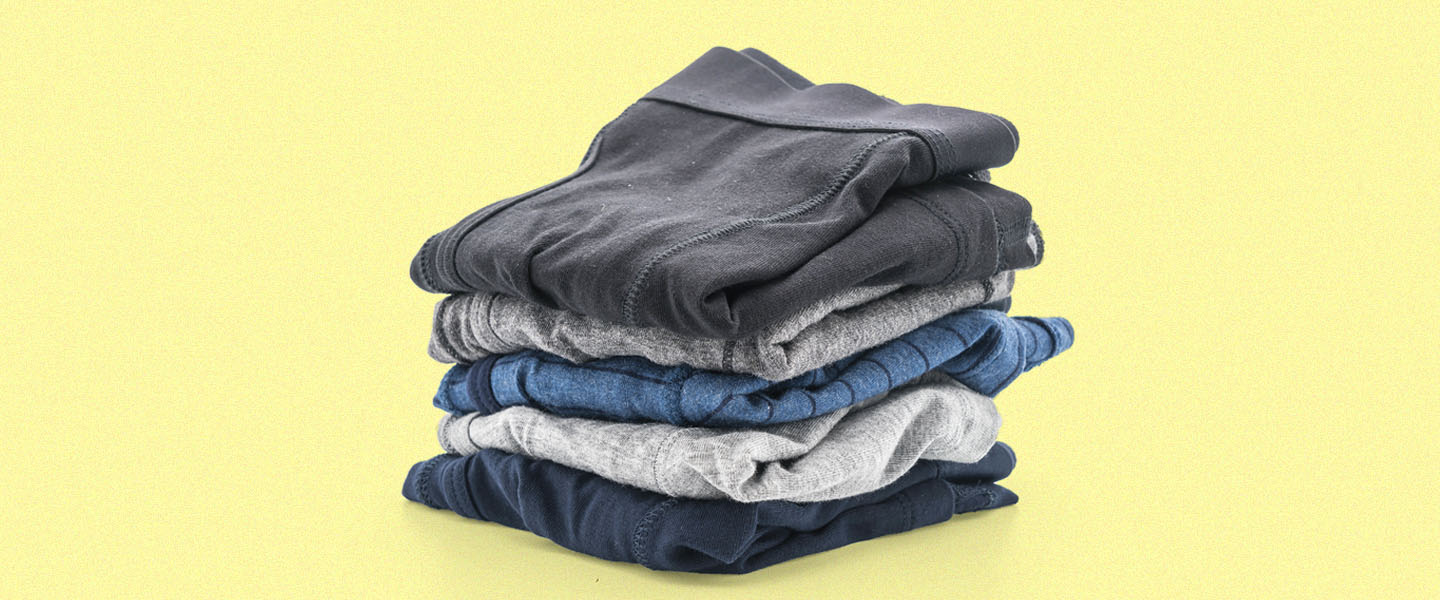 https://melmagazine.com/wp-content/uploads/2021/09/How_To_Fold_Underwear-1.jpg