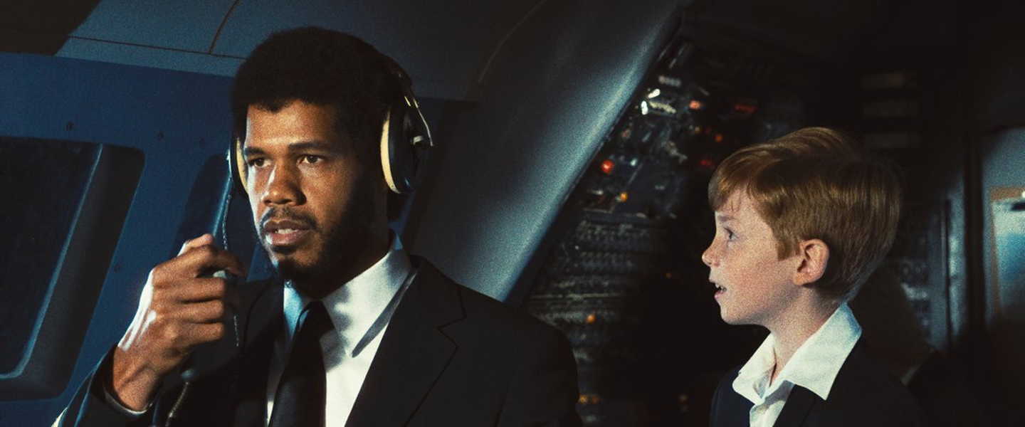 1440px x 600px - I Want the New HBO Lakers Series to Just Be About Kareem Abdul-Jabbar in  'Airplane!'