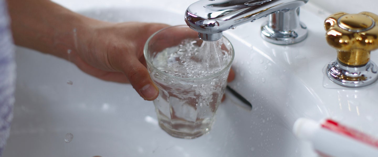 Drinking water clearance sink